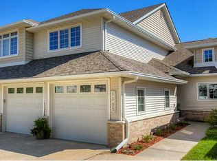 1385 NW 141st St, Clive, IA 50325