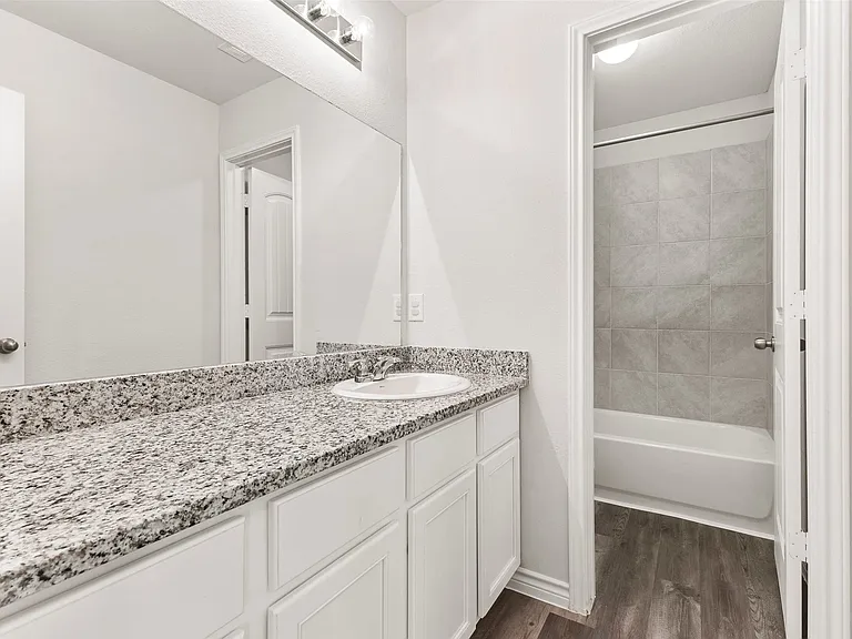 3614 Judges Dr — Photo 9