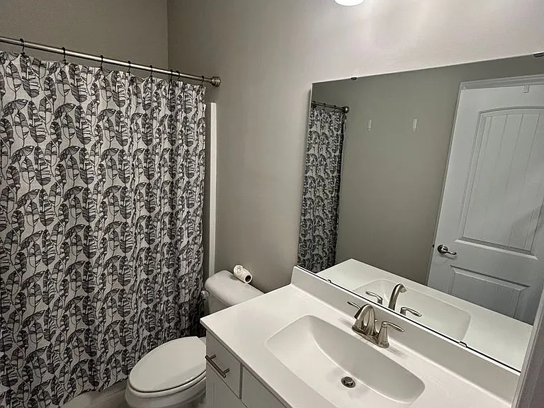 585 Oyster Dr — Photo 10