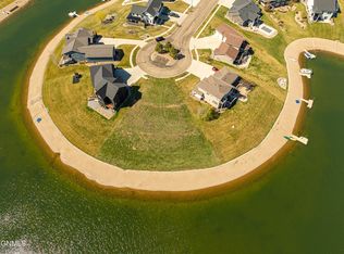 3821 Neptune Cir, Bismarck, ND 58504