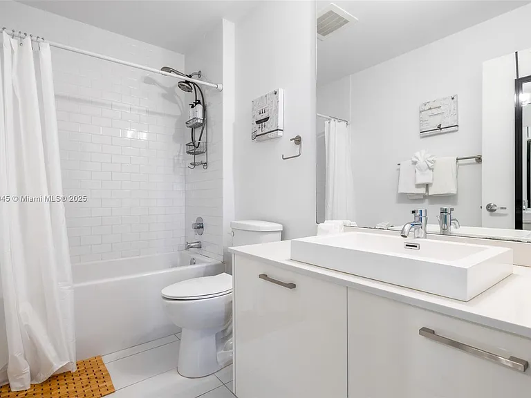 151 SE 1st St #809 — Photo 31