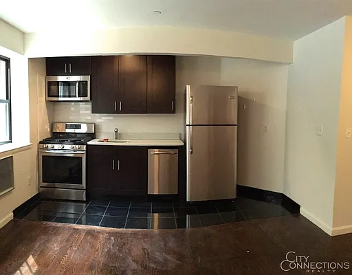 Rented by City Connections Realty | media 6