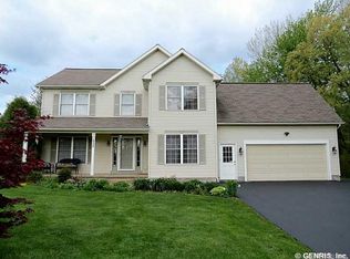 1025 Hard Rock Rd, Webster, NY 14580