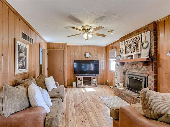 5th image of 6513 N Michigan Ave