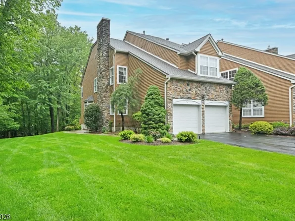 54 Hunter Rd, North Haledon Boro, NJ 07508