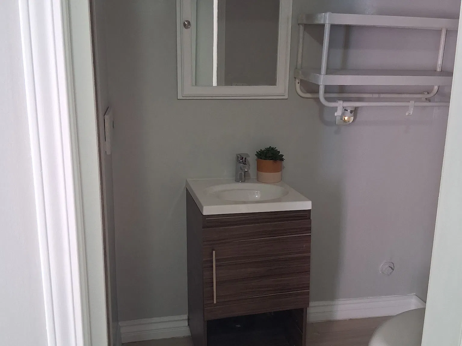 Studio, $1,100 — Photo 3