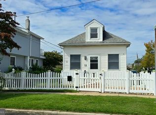 11 N Lincoln Ave, National Park, NJ 08063