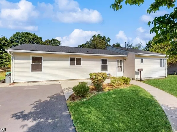 73 Kendall Rd, South Brunswick Twp., NJ 08824