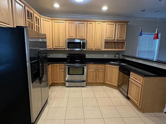 5th image of 2239 Ridge Pl SE