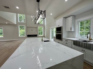 15 Briarcliff Rd, Brockton, MA 02301