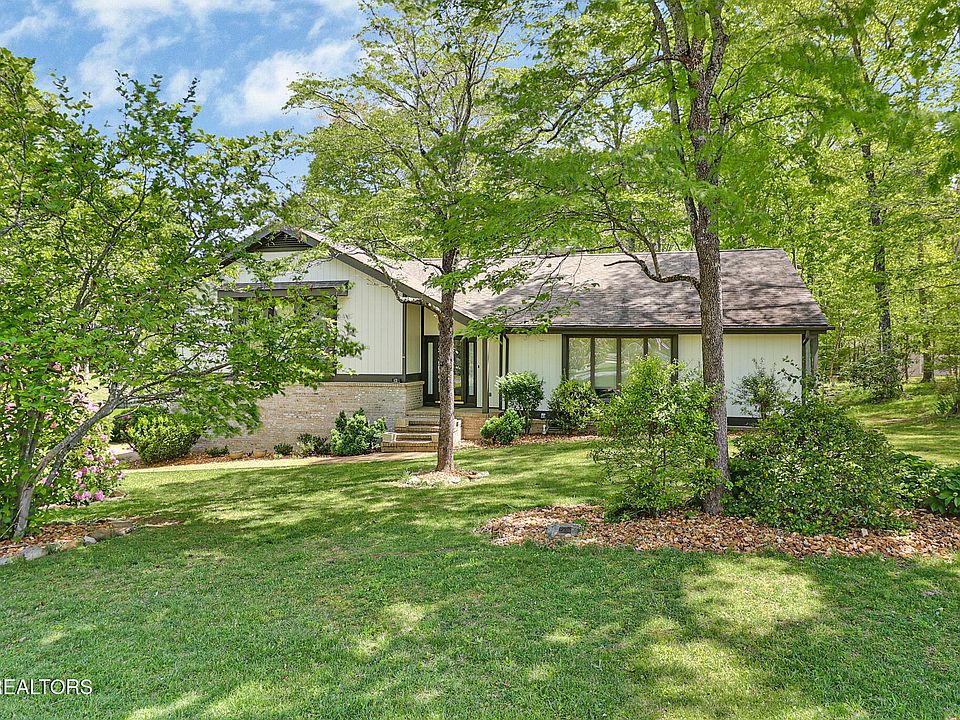 1st image of 12 Ridge Crest Cir