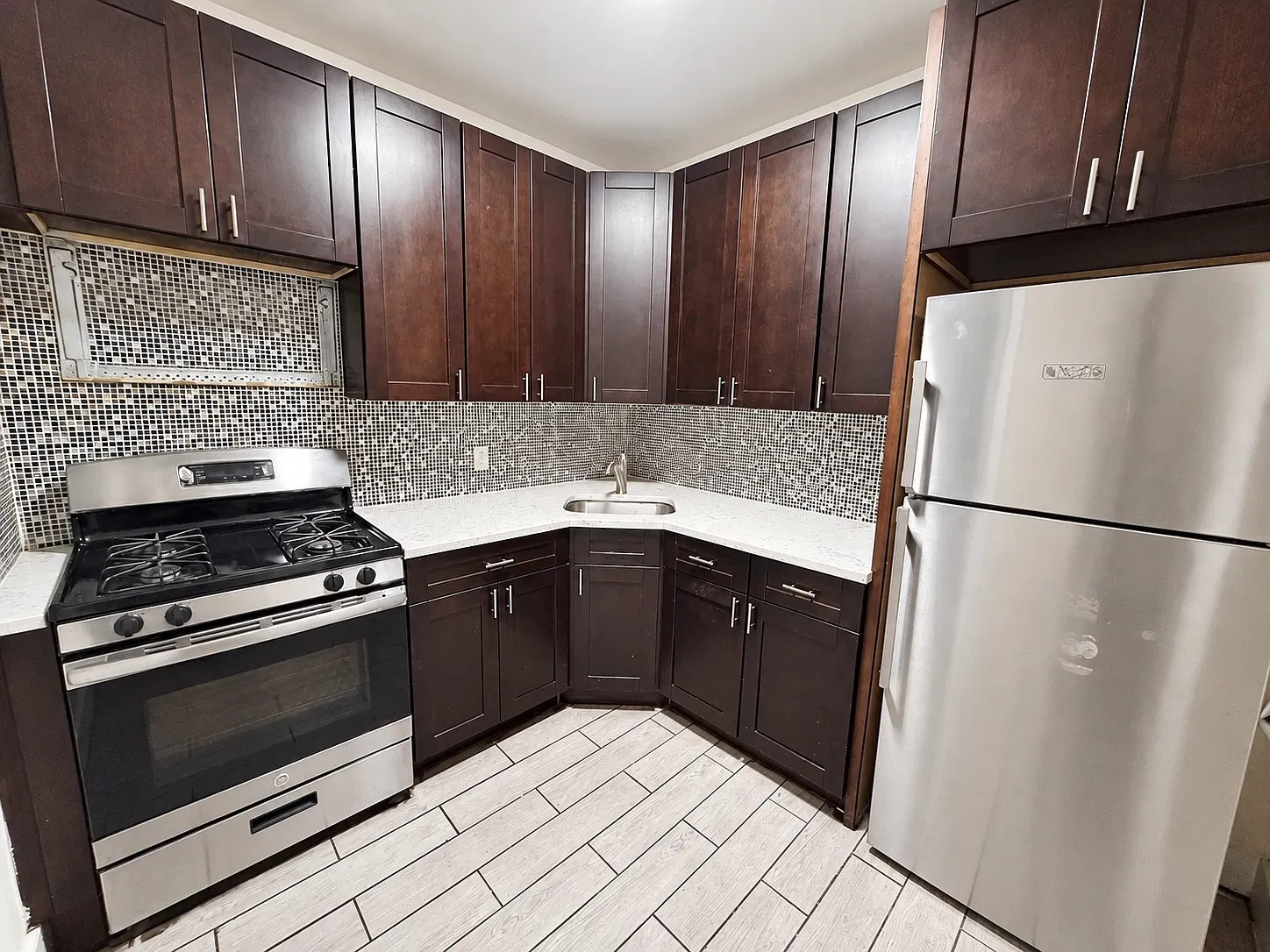 2 bed, $2,550 — Photo 1