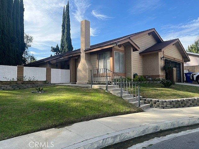 1st image of 3249 Gabriella St