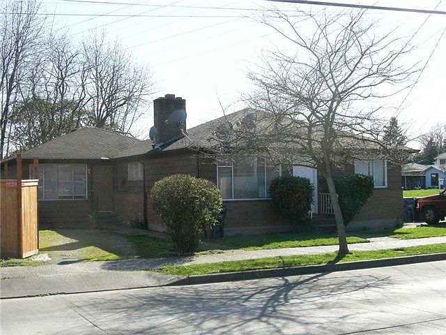 2nd image of 3005 S Graham St