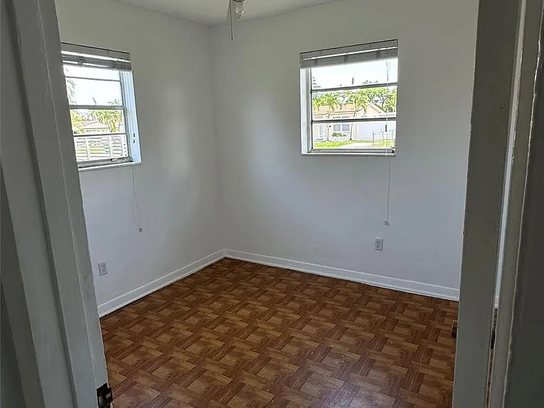 10741 SW 150th Ter — Photo 17