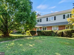572 Sheffield Dr, Springfield, PA 19064