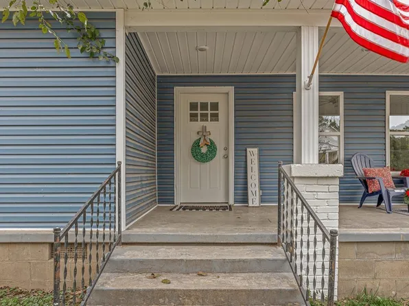 403 N 6th St, Paragould, AR 72450