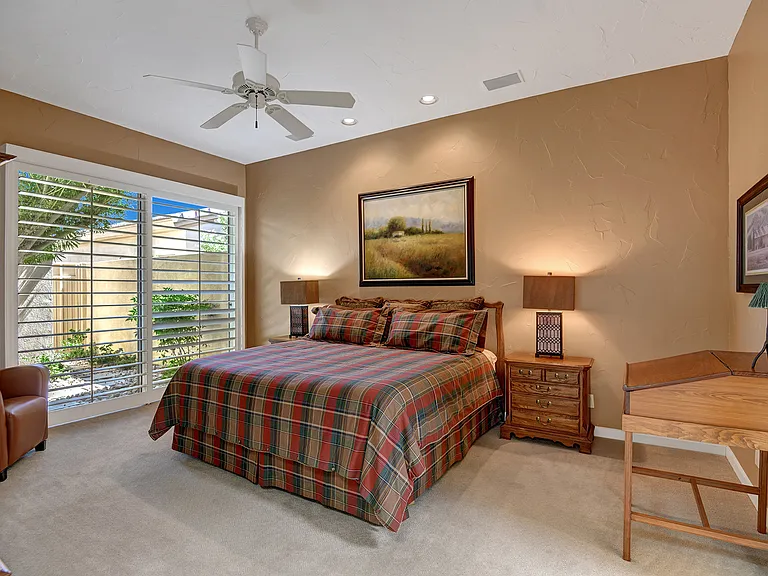 383 Desert Holly Dr — Photo 19