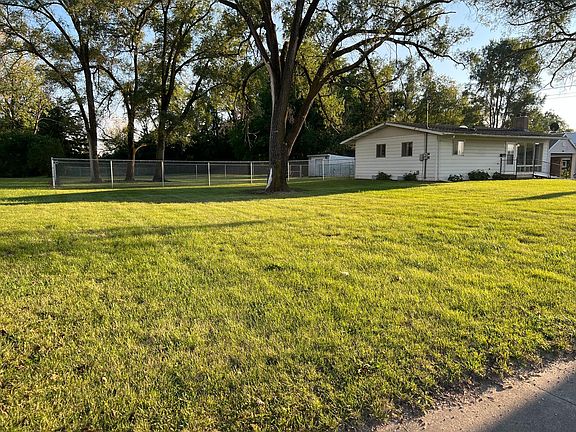 View of front and side yard