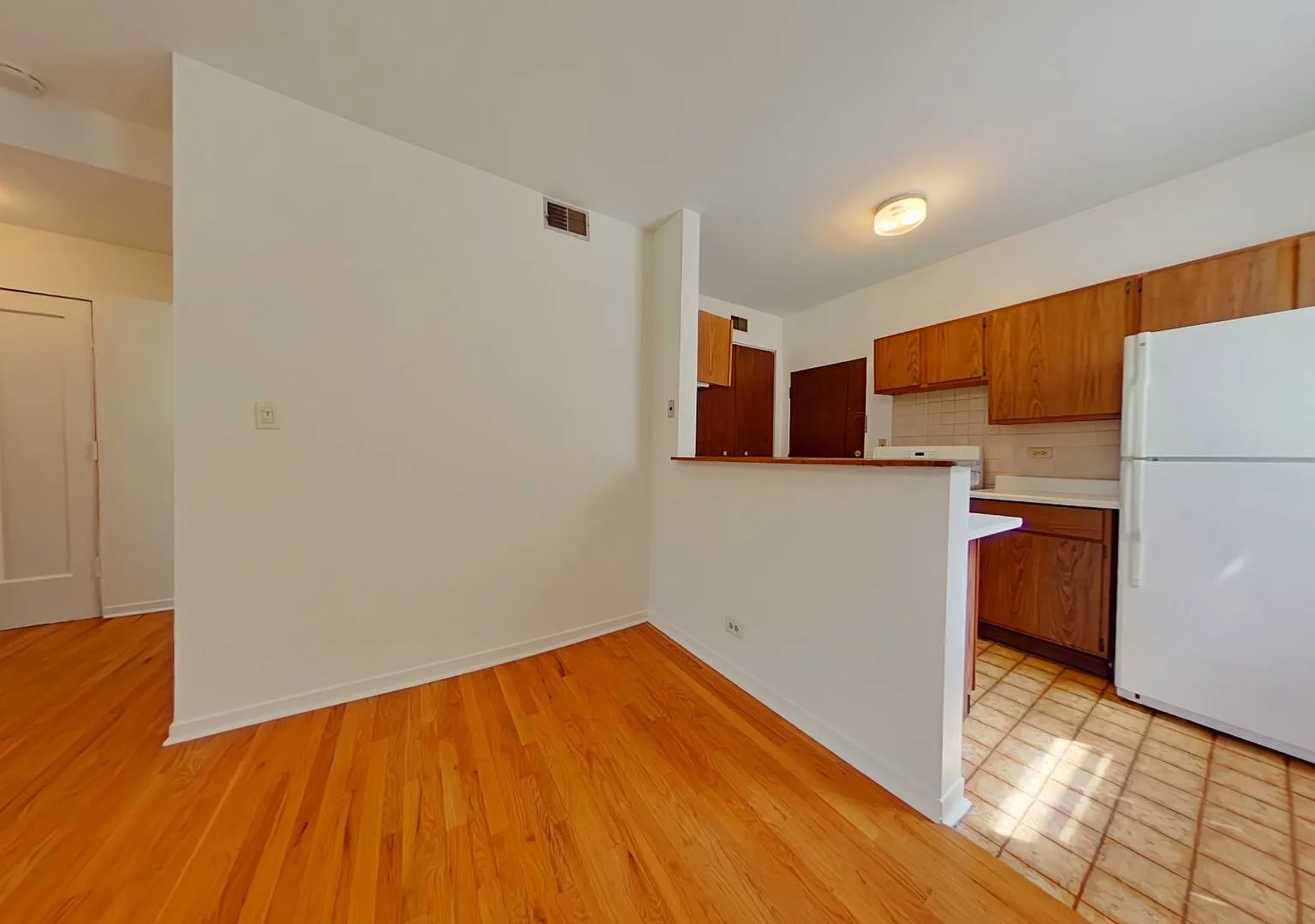 1307-17 W. Addison — Photo 4