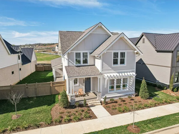 463 Marston Ave, Thompsons Station, TN 37179