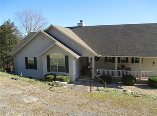 18 Beaver Dr, Holiday Island, AR 72631