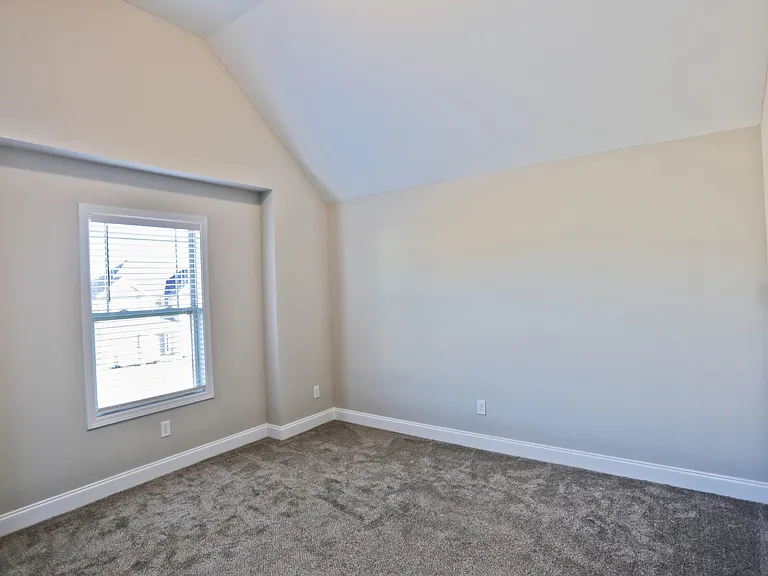 1076 Black Oak Cir — Photo 21