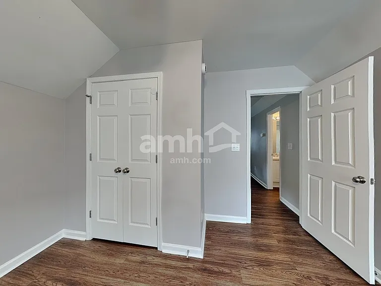 321 Collinsworth Dr — Photo 16