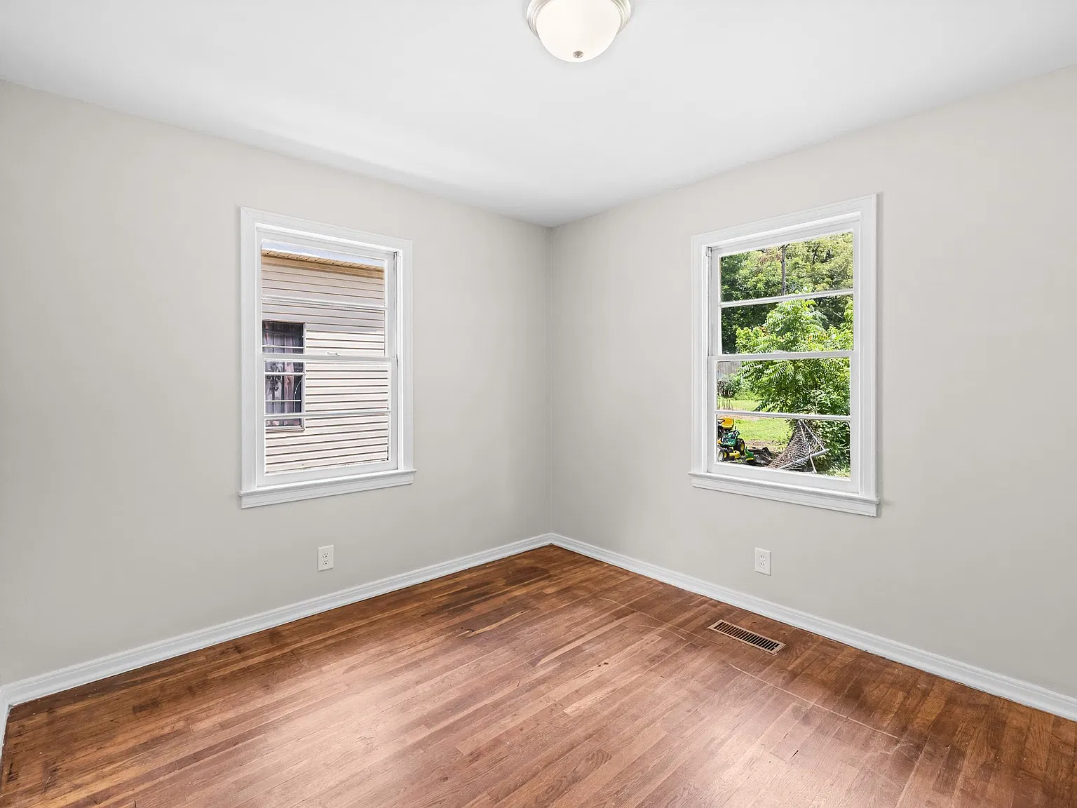 3213 Dartmouth Avenue - 1 — Photo 3