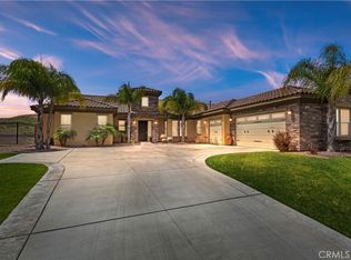 3090 Crystal Ridge Ln, Colton, CA 92324
