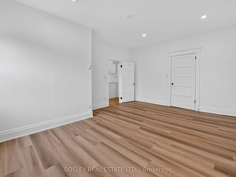 215 King St #2 — Photo 8