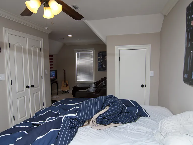159 Falls Grove Dr — Photo 6