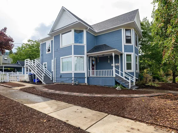 770 Iowa St, Ashland, OR 97520