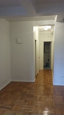 2nd image of 2121 Paulding Ave #6R