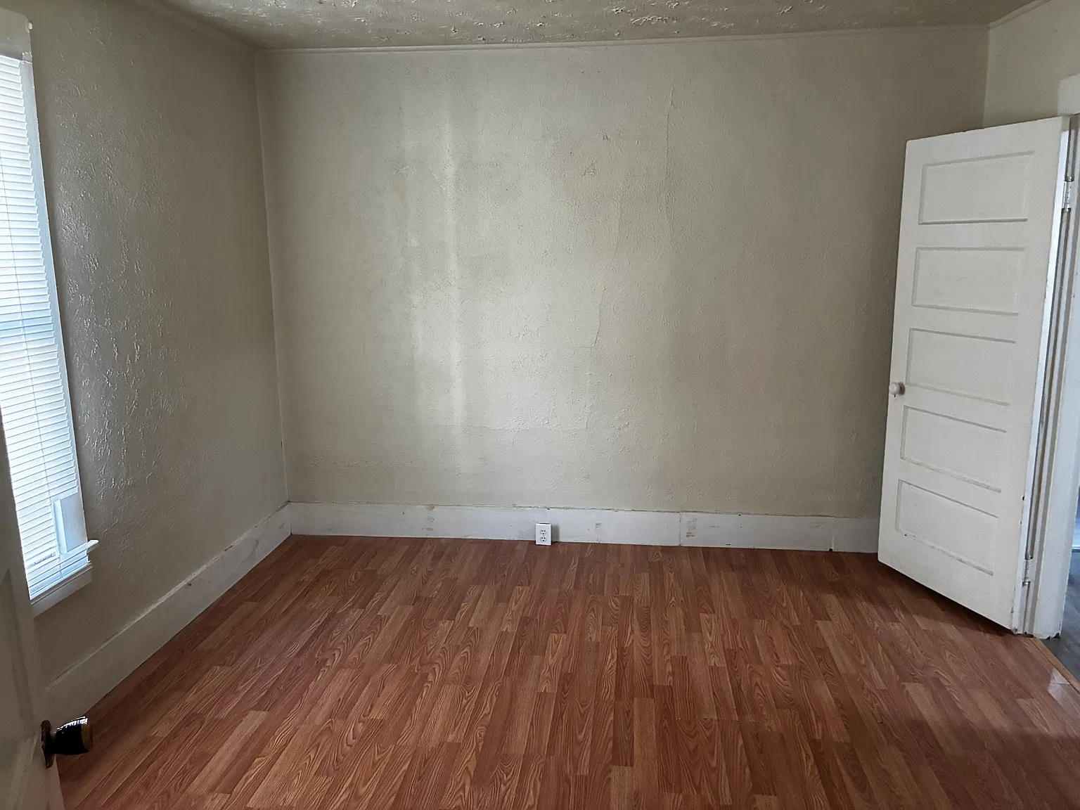 2 bed, 888 sqft, $800 — Photo 3