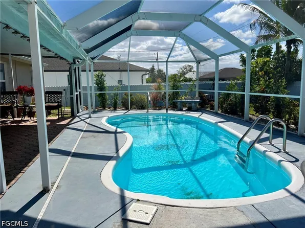 702 SW 25th St, Cape Coral, FL 33914