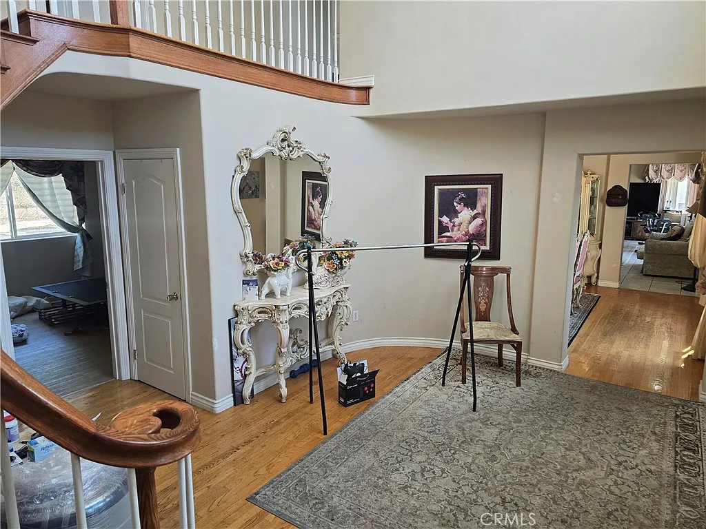3 bed, 2.5 bath, 3737 sqft, $7,000 — Photo 2