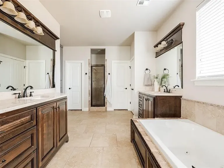3008 Wind Call Ln — Photo 33