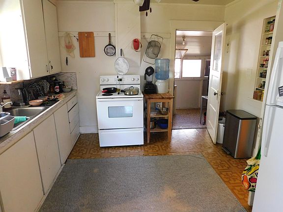 5th image of 1062 E Princeton Ave #2