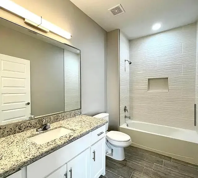 5106 N Crown Point #3 — Photo 7