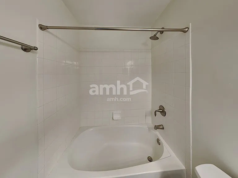 836 Orwell St — Photo 16