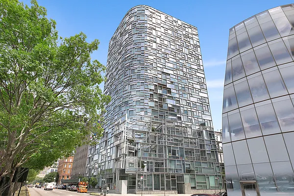 Sold by Compass | media 10