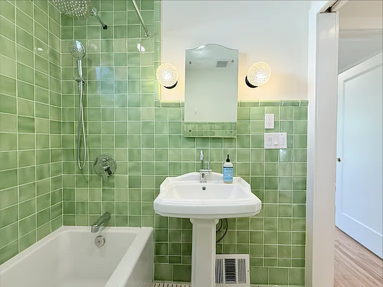 262 E Browning Ave — Photo 10