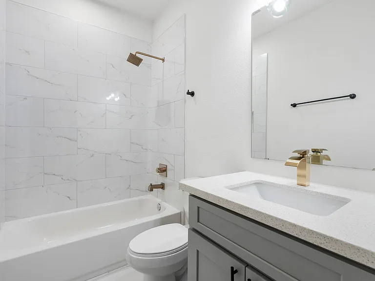 913 Panama St — Photo 21