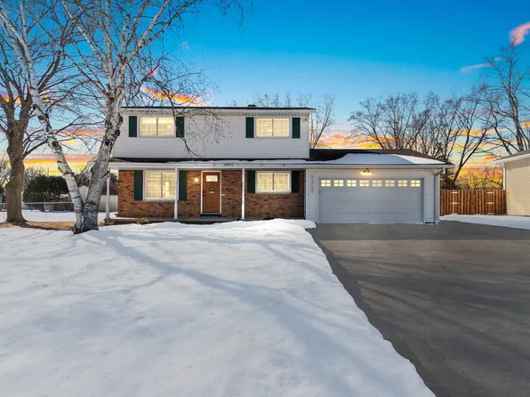 2357 S Serenade Ln, Green Bay, WI 54301