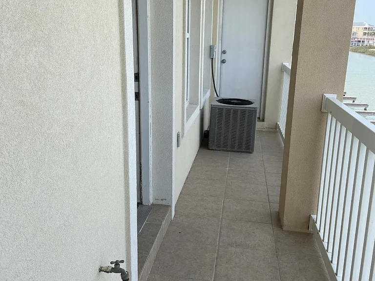 1506 Highway 100 #202 — Photo 5