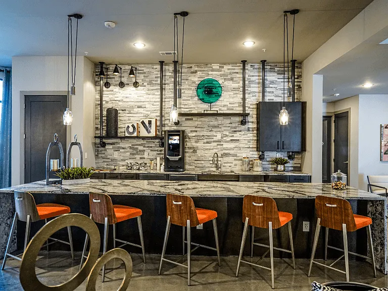 The Grand at Manor Apartments — Photo 7