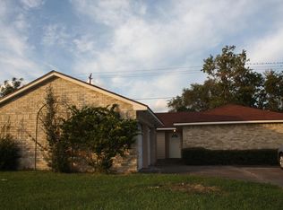 9823 Dover Hill Rd, La Porte, TX 77571