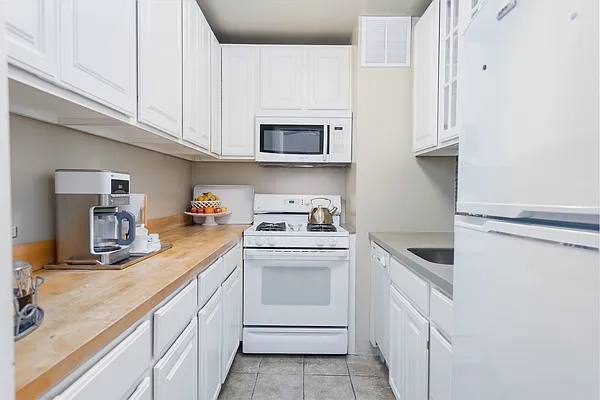 Sold by Douglas Elliman | media 12