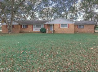 336 Wellstown Road, Rose Hill, NC 28458